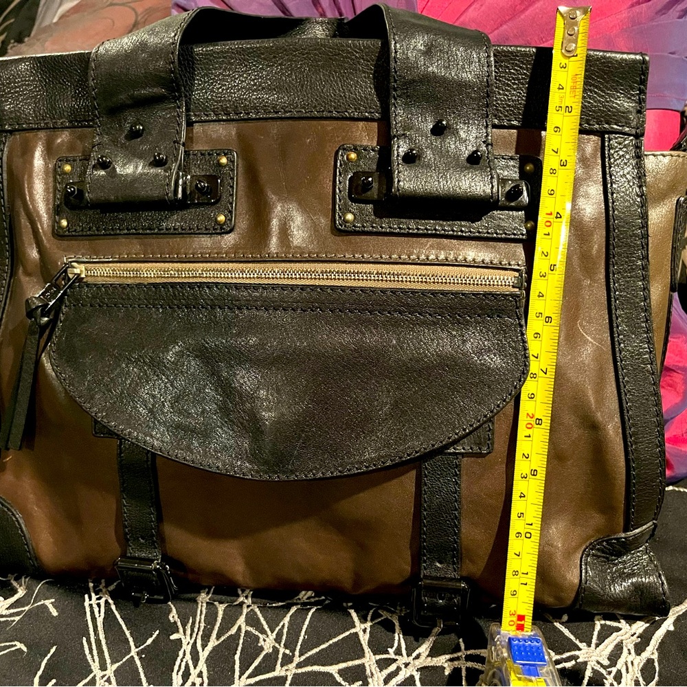 Large Chloe Weekender Bag 👜 - Picture 7 of 15